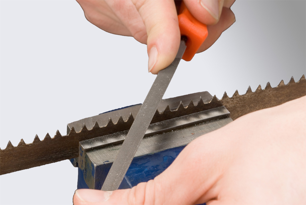 Thin hand saw discount